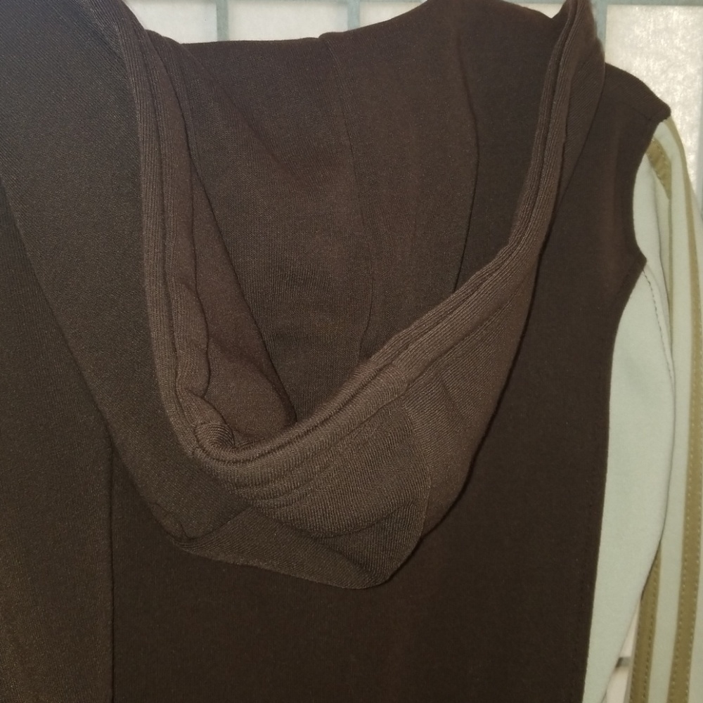 Sweatsuit - Picture 4 of 6